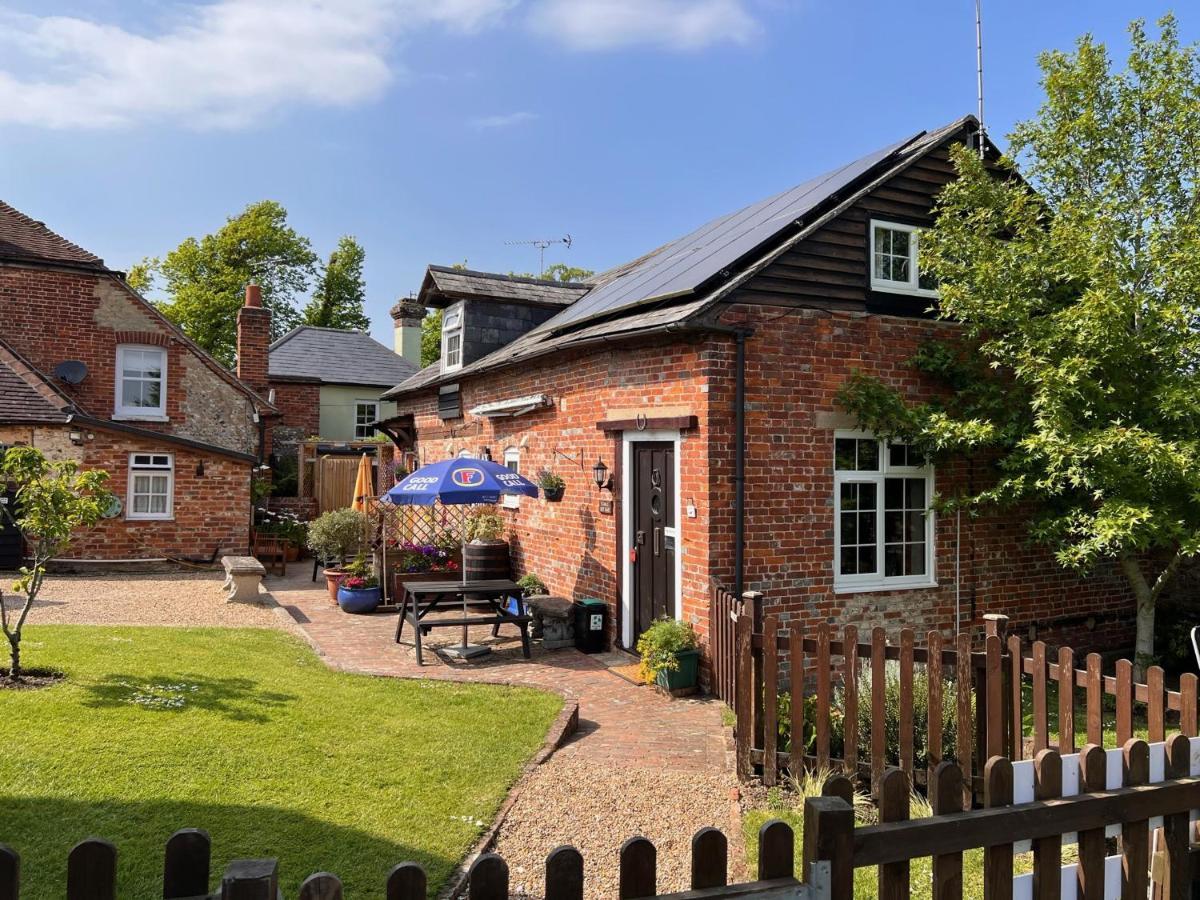 Hunston Mill Self Catering Dog Stay For Free Chichester Ngoại thất bức ảnh
