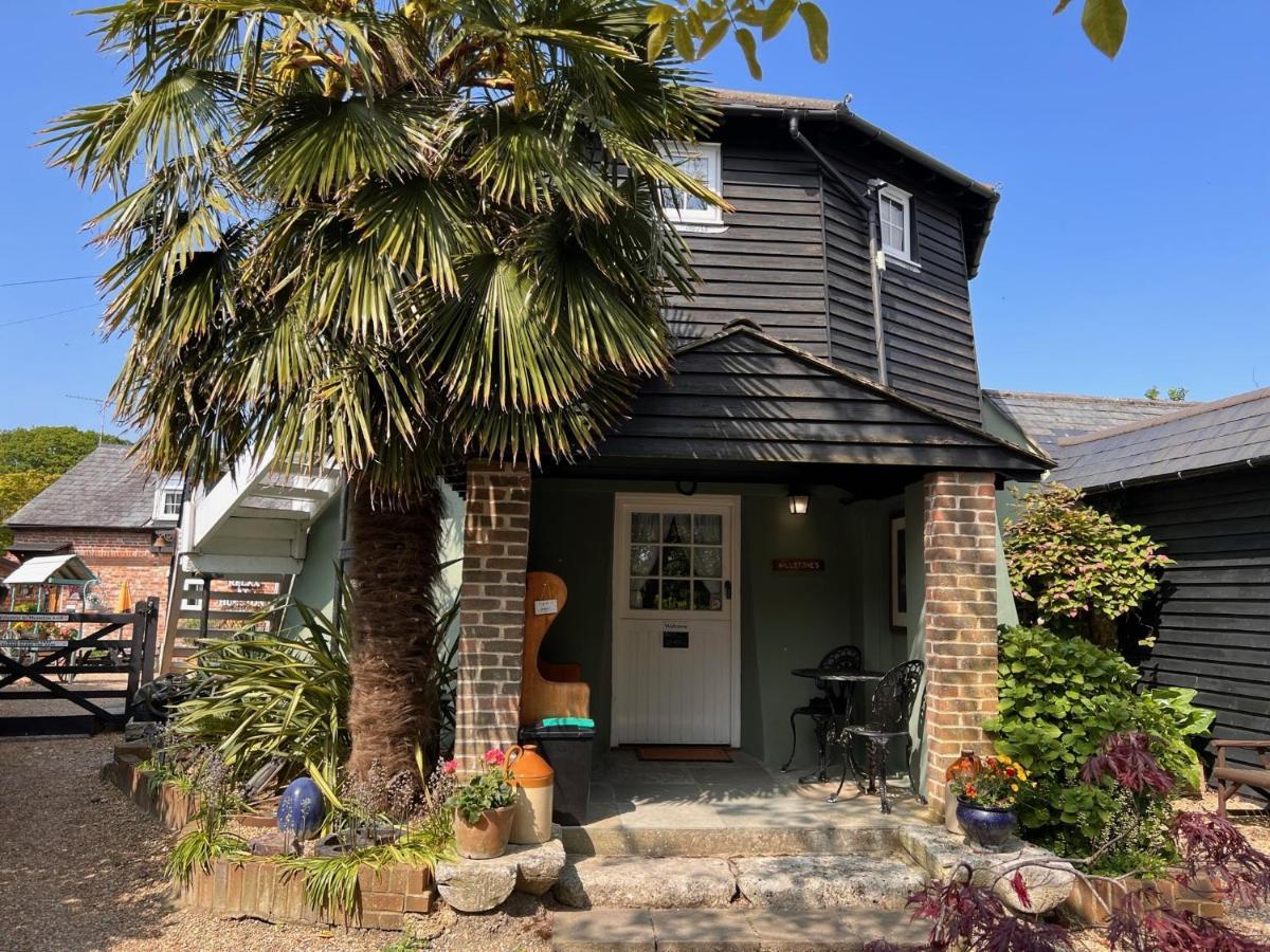 Hunston Mill Self Catering Dog Stay For Free Chichester Ngoại thất bức ảnh