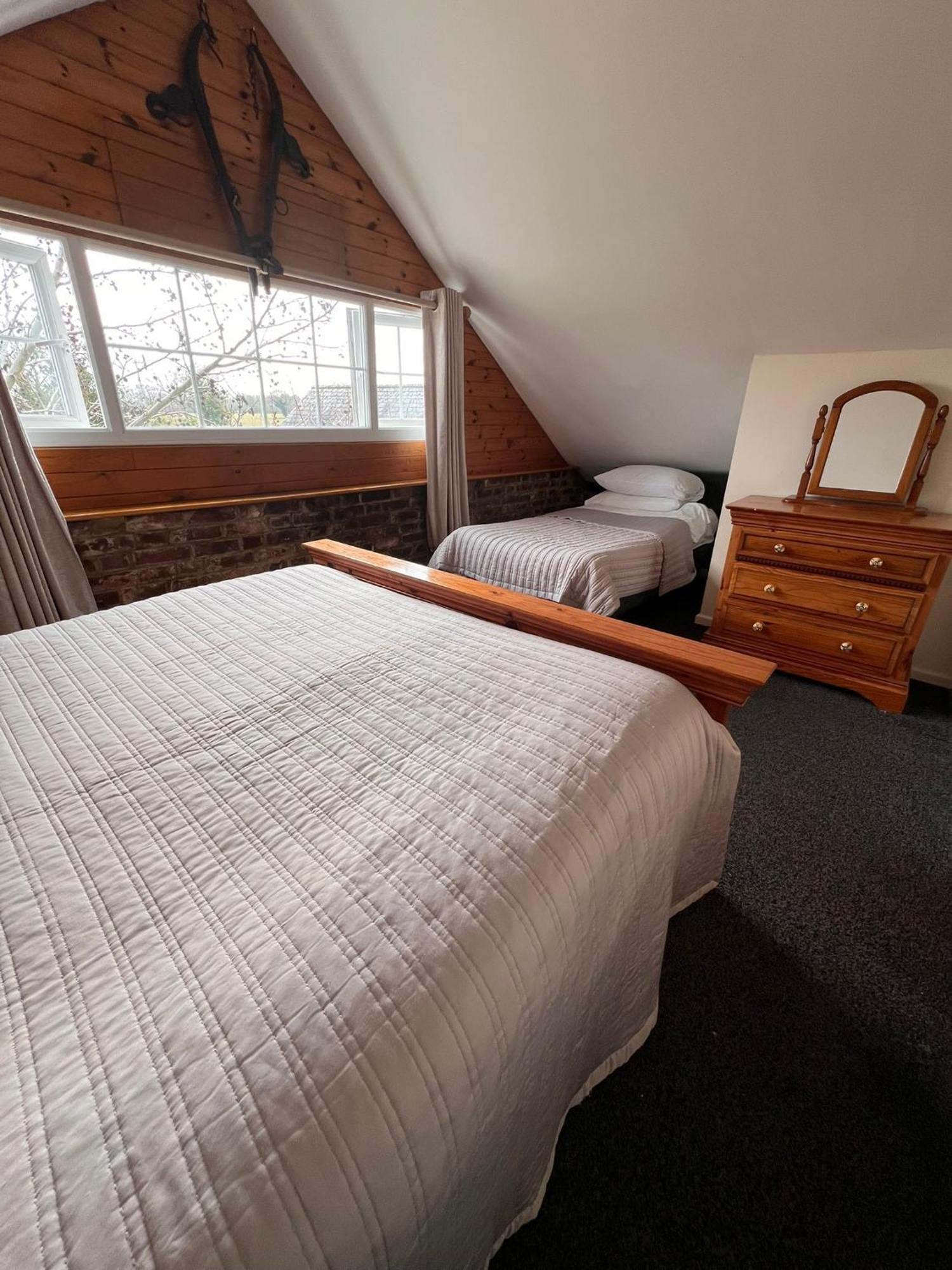 Hunston Mill Self Catering Dog Stay For Free Chichester Ngoại thất bức ảnh