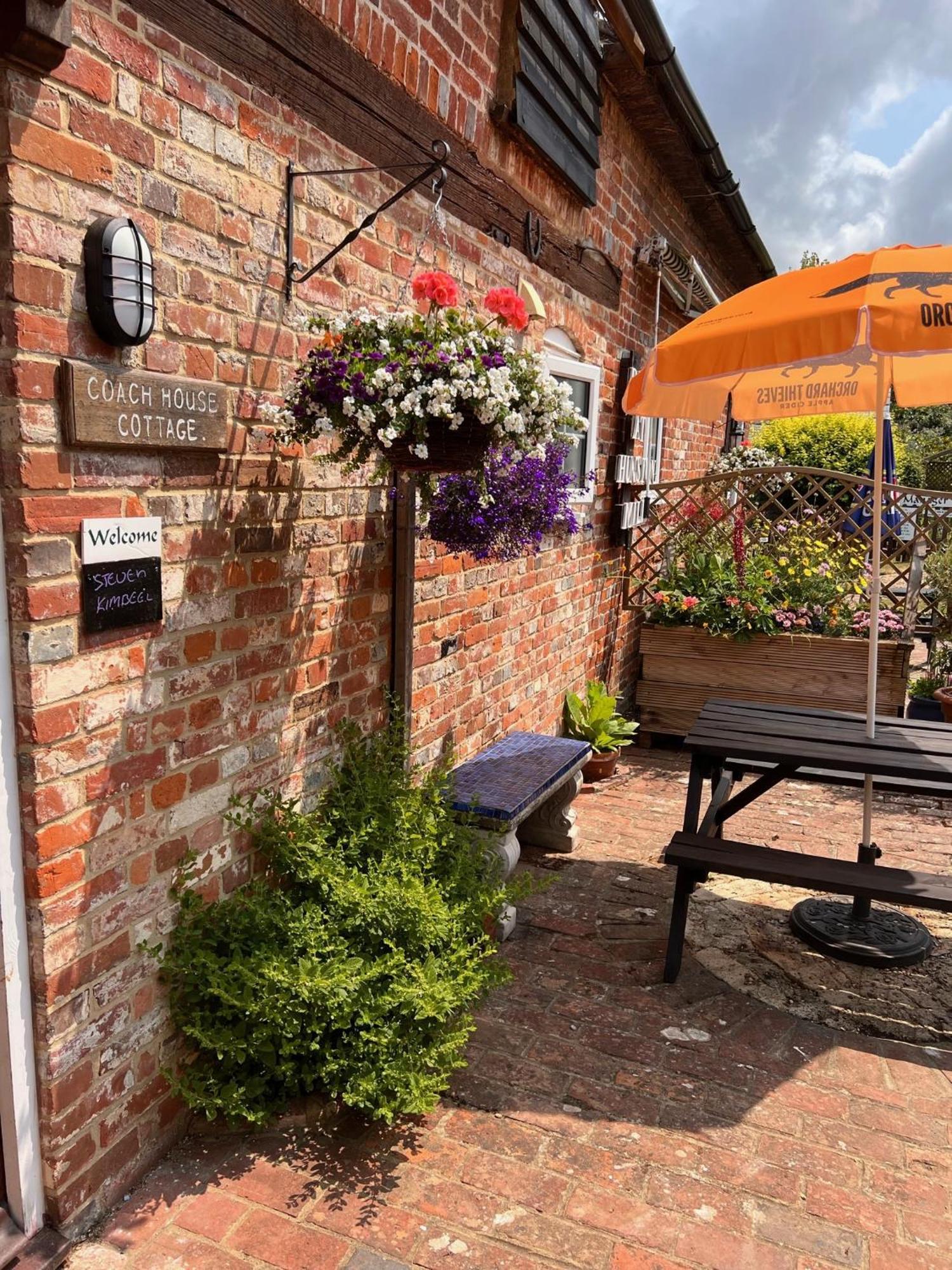 Hunston Mill Self Catering Dog Stay For Free Chichester Ngoại thất bức ảnh