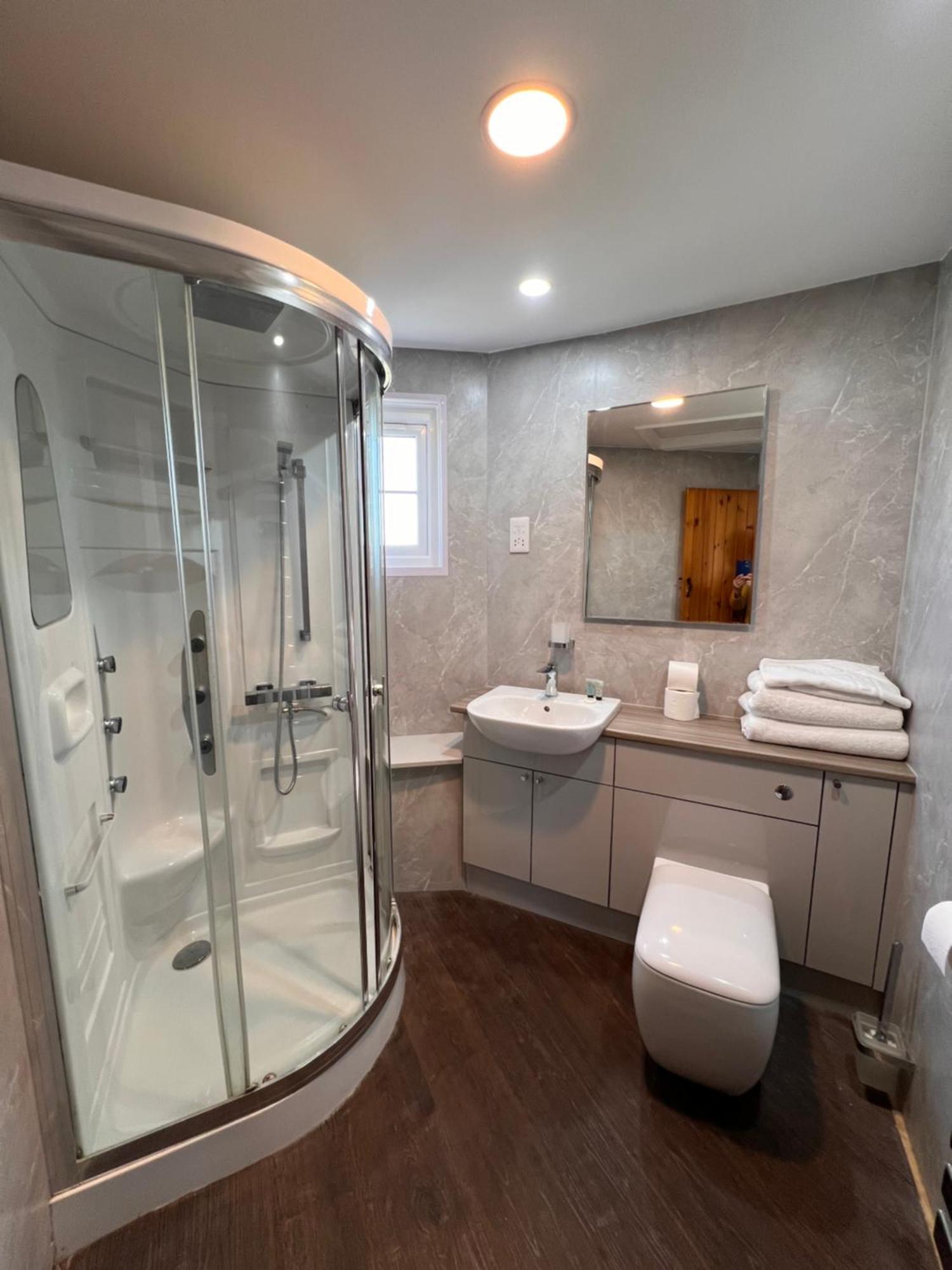 Hunston Mill Self Catering Dog Stay For Free Chichester Ngoại thất bức ảnh