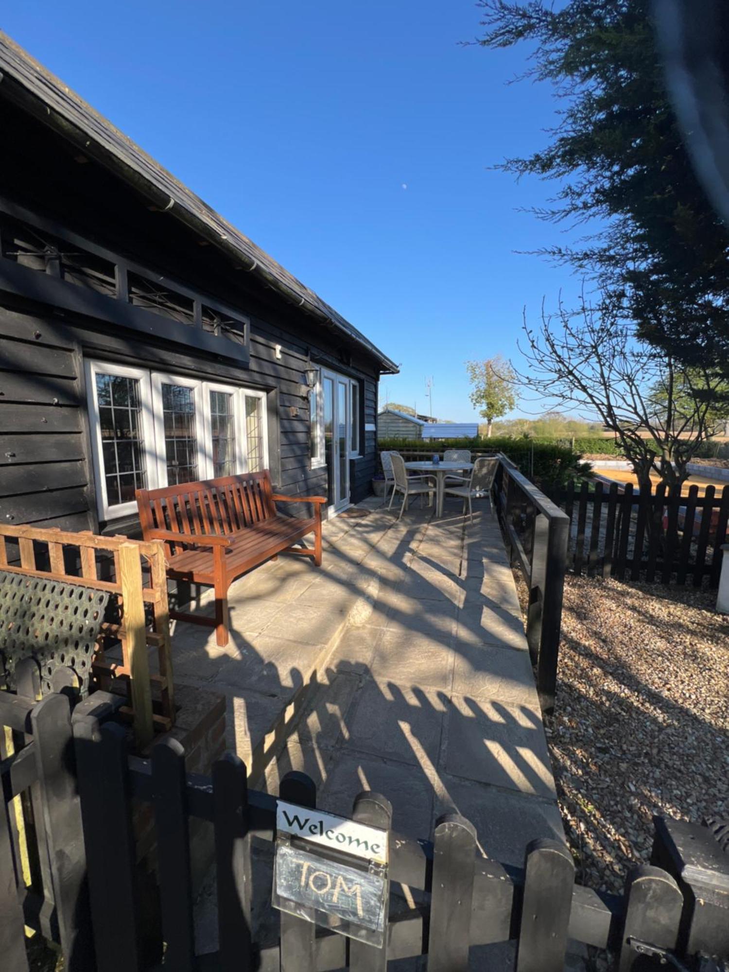 Hunston Mill Self Catering Dog Stay For Free Chichester Ngoại thất bức ảnh