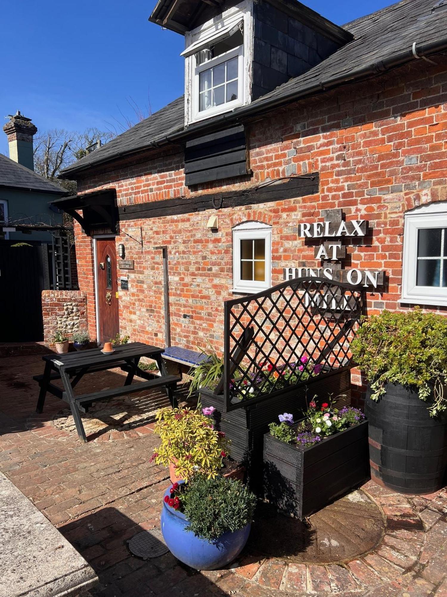 Hunston Mill Self Catering Dog Stay For Free Chichester Ngoại thất bức ảnh